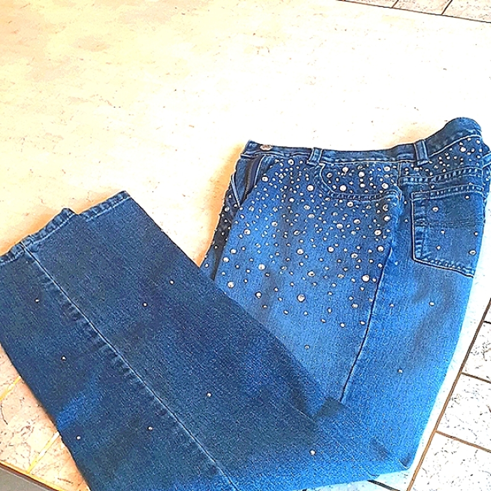 Vintage womens jeans- "Newport News" SZ 4,,crystals Design,front & Back,NEW...